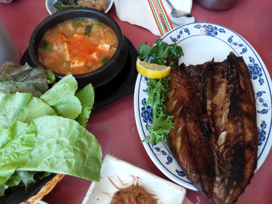 미국 시골의 두 한국 식당, 같은 메뉴 비교._4.jpg