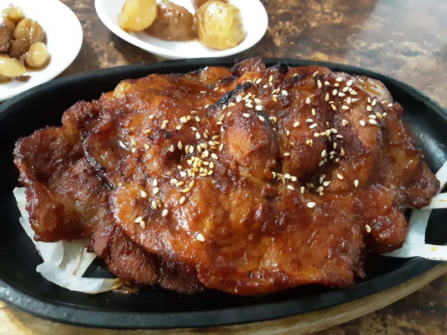 미국 시골의 두 한국 식당, 같은 메뉴 비교._8.jpg