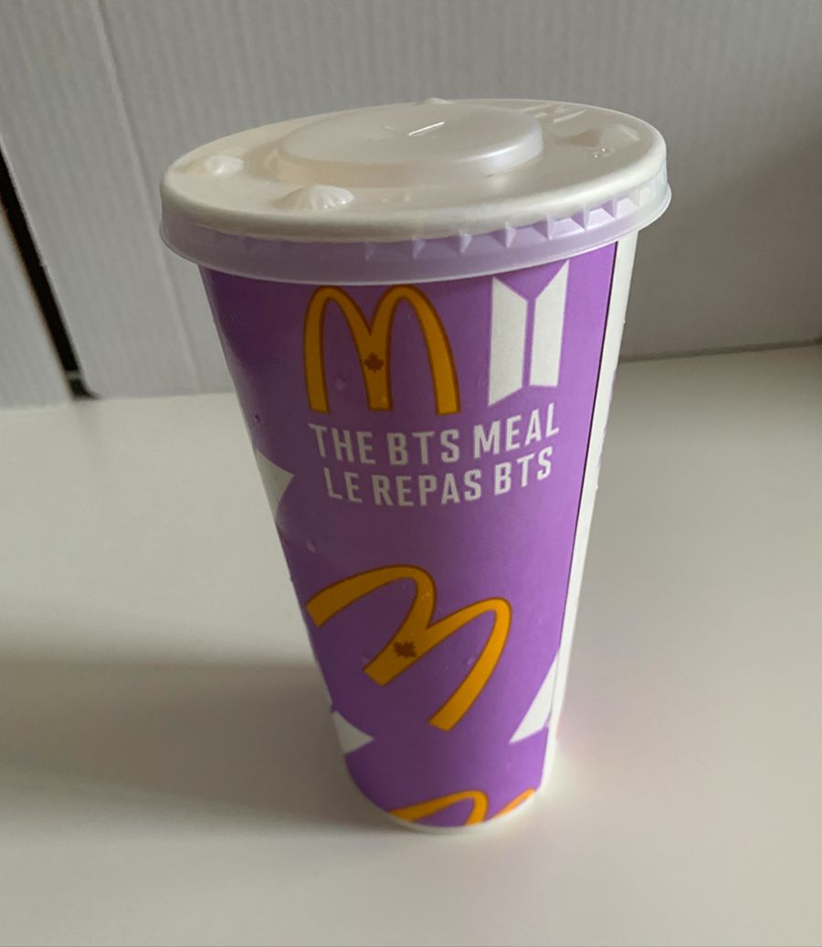 캐나다 맥도날드 BTS 치킨너겟 + 소스_4.jpg