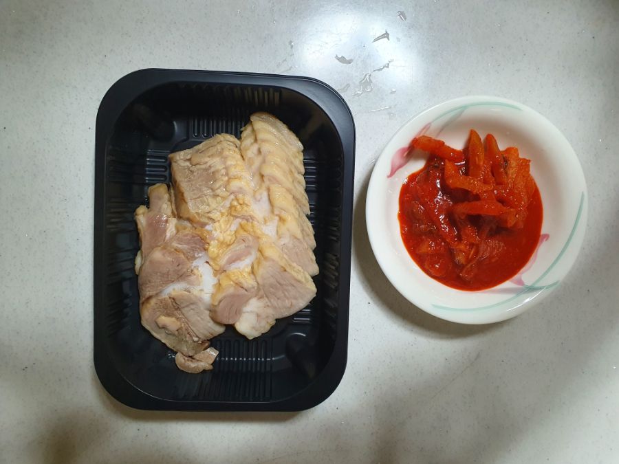 PX 만두 매출 원탑! 삼양 갈비 매운 만두와 GS 보쌈 수육_4.jpg