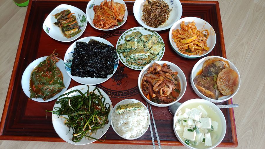 우리 할머니가 차려주신 아침밥상_1.jpg