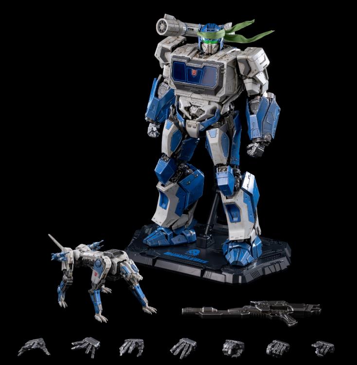 ThreeZero-SG-DLX-Soundwave-16.jpg