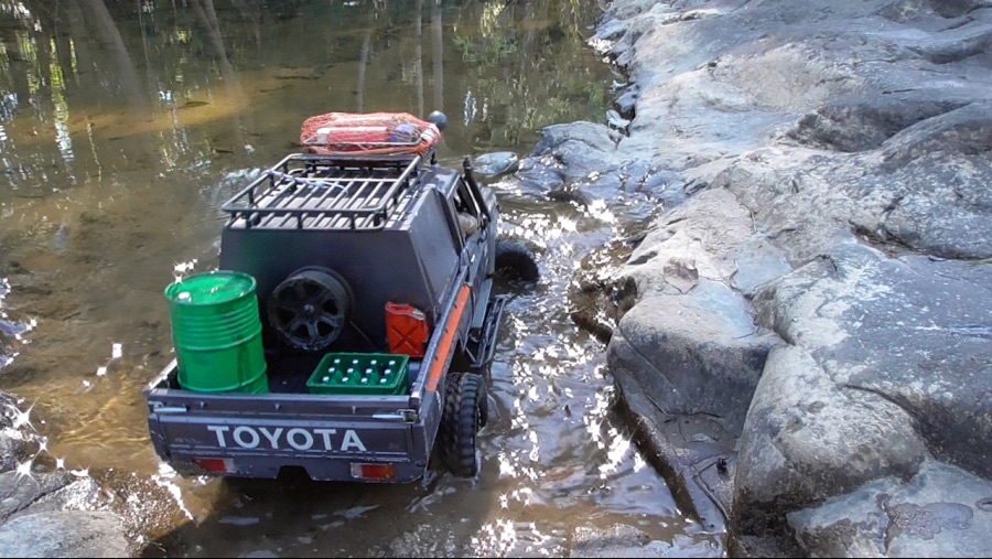 계곡주행 Toyota LC70 입니다_3.jpg