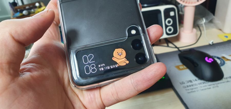 z플립3 만져봤어요_4.jpg
