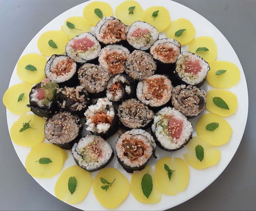 집)명란아보카도 김밥, 총각김치 김밥, 빙그레 바나나 우유. | 음식 갤러리 집)명란아보카도 김밥, 총각김치 김밥, 빙그레 바나나 우유. | 음식... 