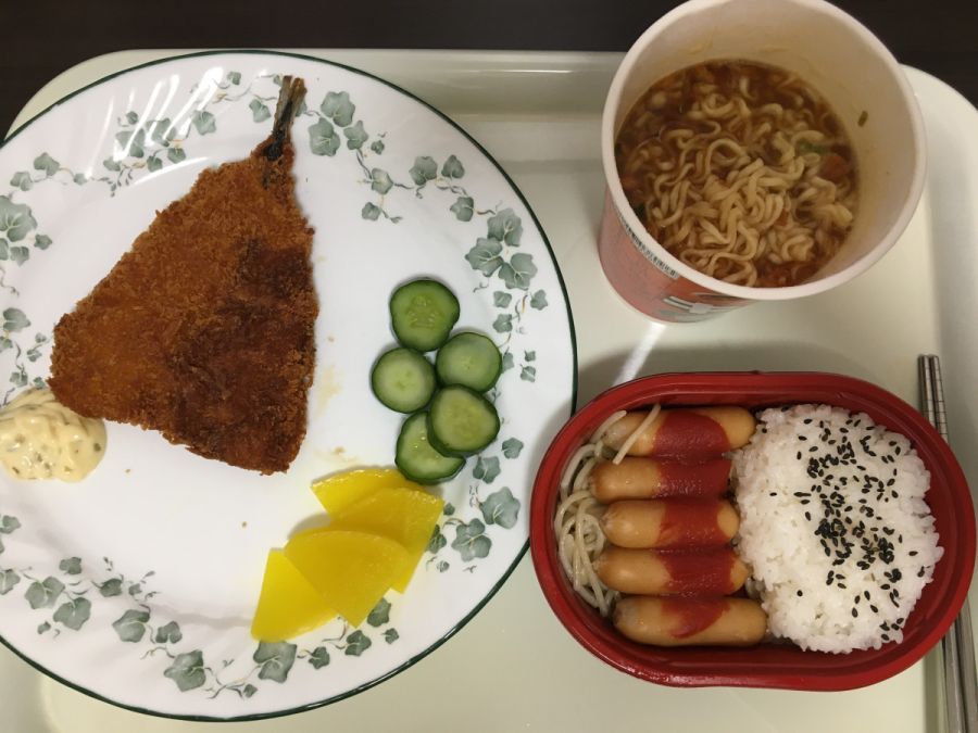 화제의 200엔 소시지 도시락 후기_12.jpg