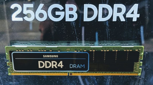 Samsung-256GB-LRDIMM.jpg