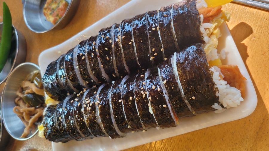 돼지등뼈국수 김밥