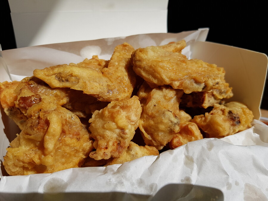 오늘은 아니고 어제 먹은 치킨 | 정치유머 게시판 오늘은 아니고 어제 먹은 치킨 | 정치유머 게시판 | 루리웹