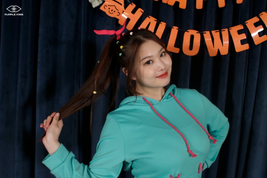 211029.[P.S DIARY] Halloween Costume Photowall BEHIND 14.jpg