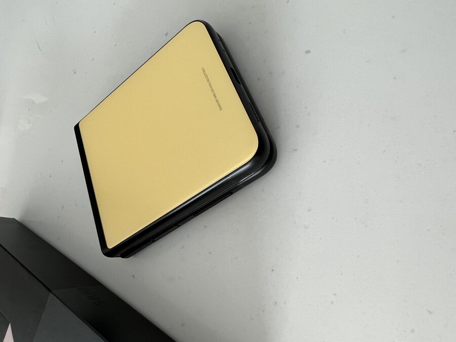 갤럭시Z플립3 비스포크 에디션(블루-엘로우) 만 하루 사용기_11.jpeg