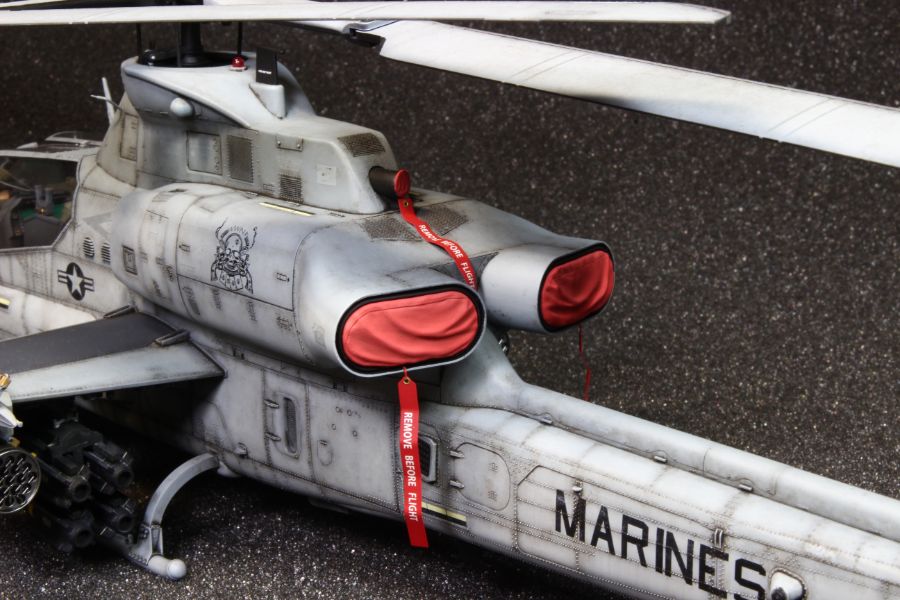 USMC AH-1Z VIPER 1/35 (ACADEMY)_7.jpg