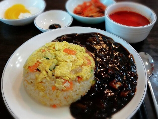 요즘 중국집 볶음밥이 그냥 기름밥이 된 이유