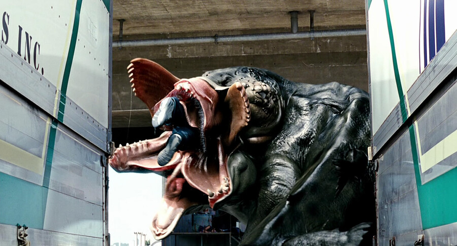 [극혐] 봉준호 감독이 괴물에서 정면으로 맞선 클리셰.jpg_7.jpg