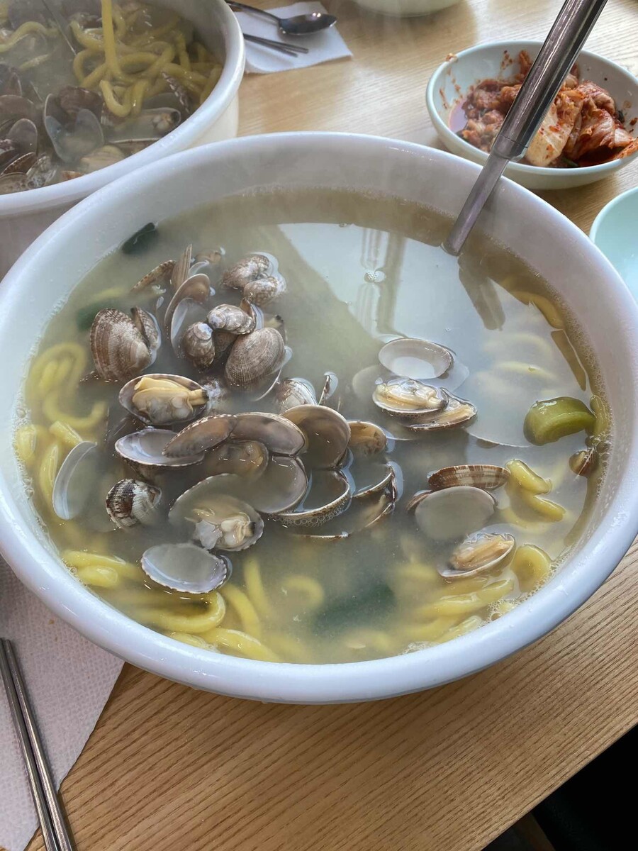 바지락 칼국수가 땡기네 | 정치유머 게시판 바지락 칼국수가 땡기네 | 정치유머 게시판 | 루리웹