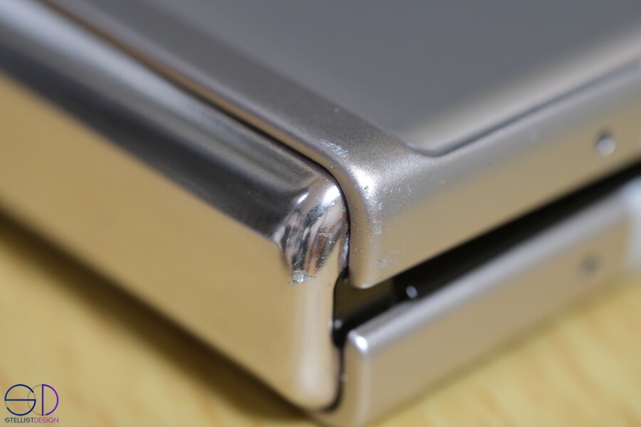 와 폴드3 튼튼하네요 돌바닥에 떨어져도 안깨지네요_2.jpg