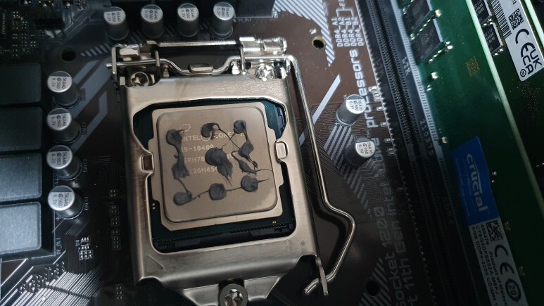 비전도성 써멀구리스 사용기 : Halnziye HY883 써멀구리스 (4g)_13.jpg