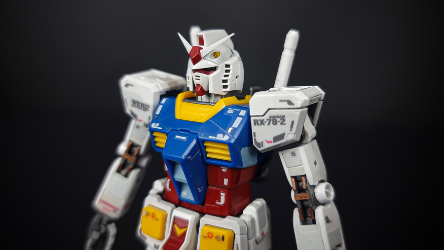 [건프라 RG 백과사전] NO.1 RX-78-2 퍼스트건담 상세리뷰 _부분도색_1.jpg