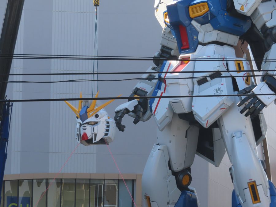 후쿠오카 1/1 뉴 건담 입상 머리 건설 사진_6.jpg