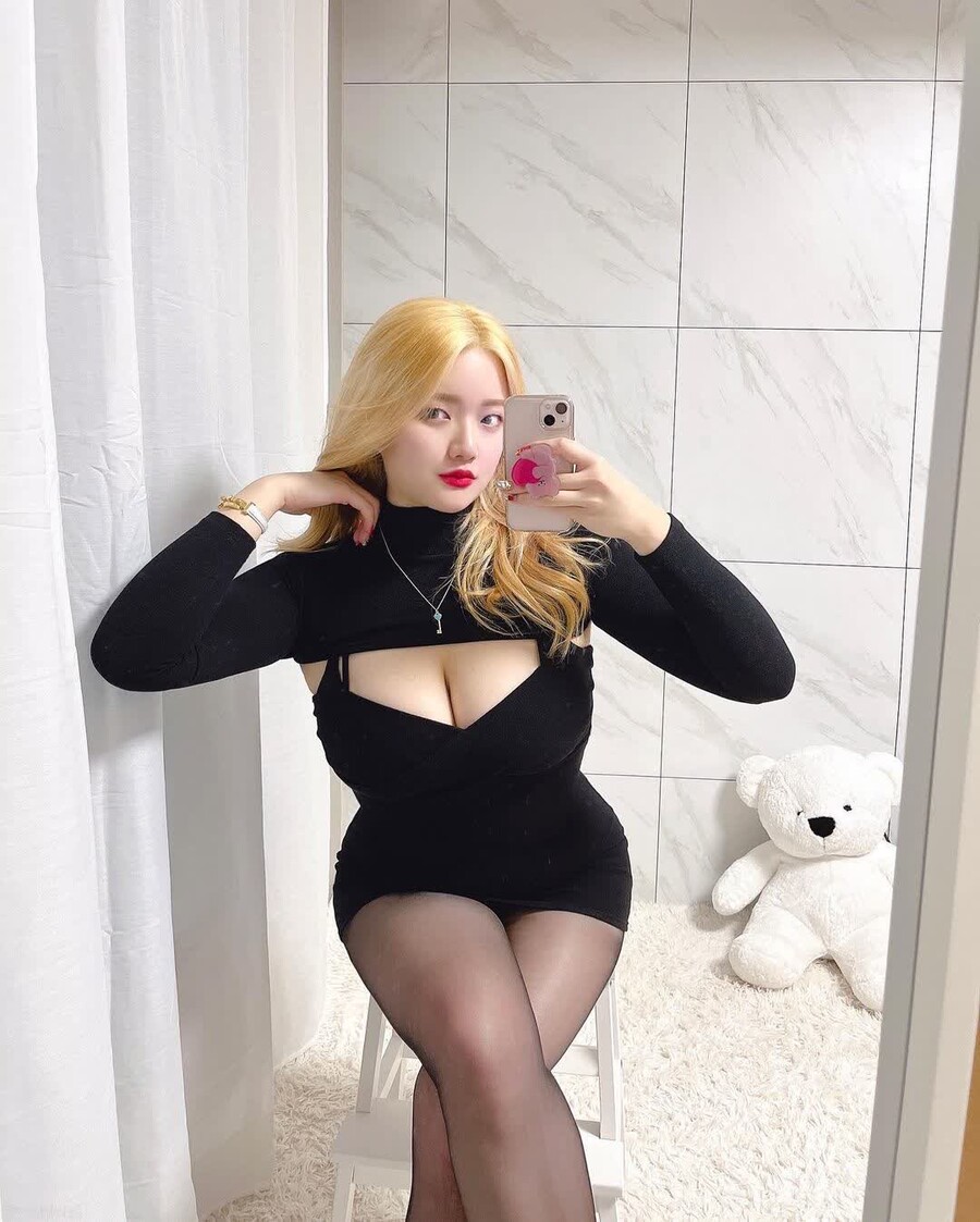 육덕녀 | 정치유머 게시판 | RULIWEB