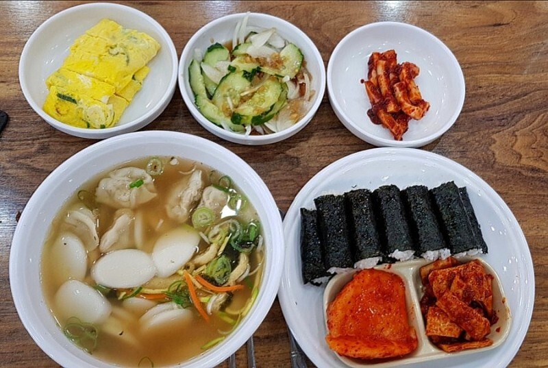 베스트 만원 충무김밥집의 비밀 | 유머 게시판 베스트 만원 충무김밥집의 비밀 | 유머 게시판 | 루리웹
