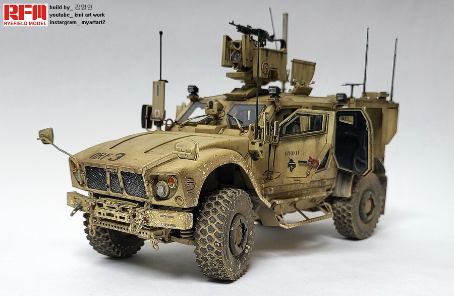 RFM 1/35 M1240A1 M-ATV(Full interior)완성_17.jpg