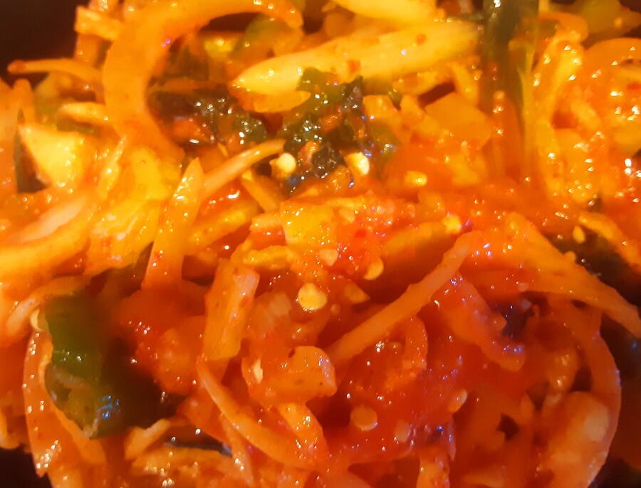 소꼬리찜, 보리밥과 매콤 겉절이._7.jpg