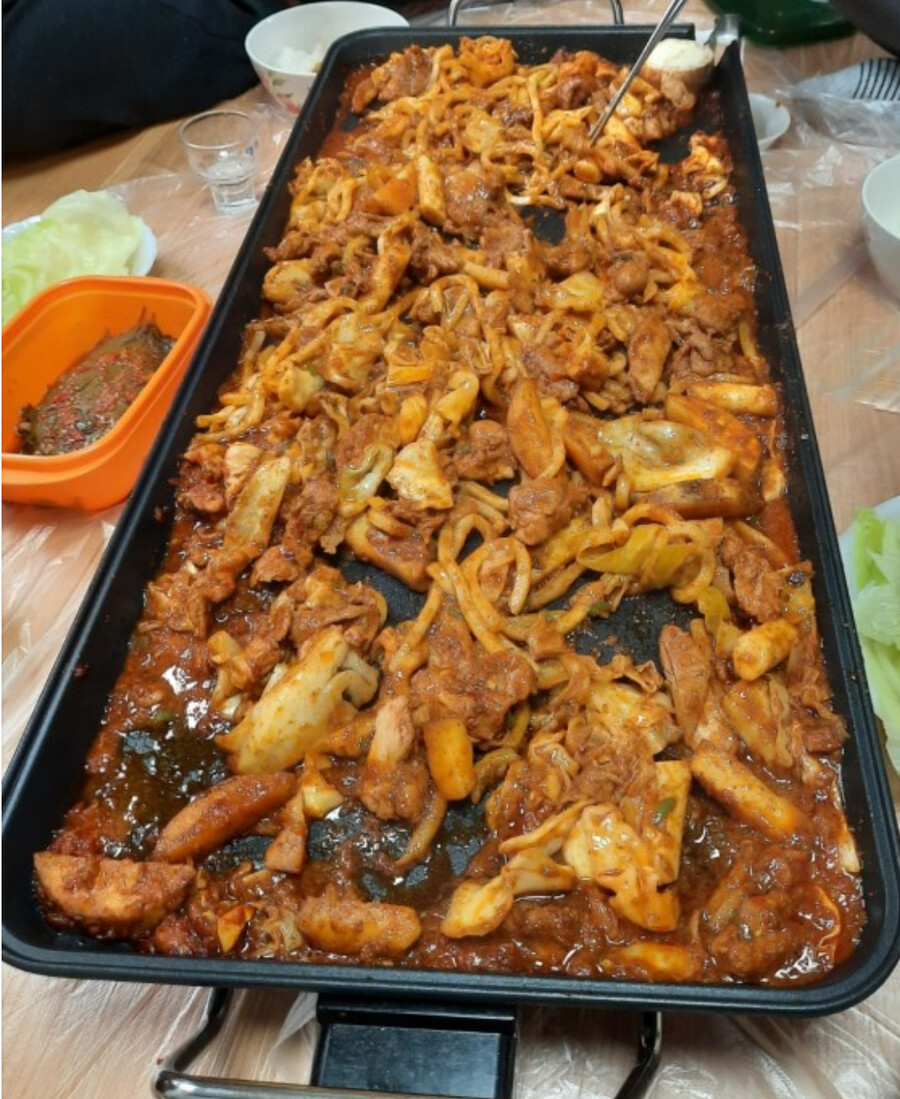 [NAVER]다국적닭갈비 아니죠 진짜 춘천닭갈비 1kg+사은품/15,900원 | 업체 예판 핫딜 뽐뿌 게시판 [NAVER]다국적닭갈비 아니죠 진짜... 