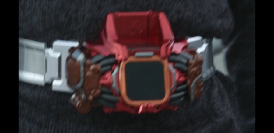 [가면라이더 리바이스] 파괴! 세계! 기기괴괴! 장수풍뎅이_2.jpg