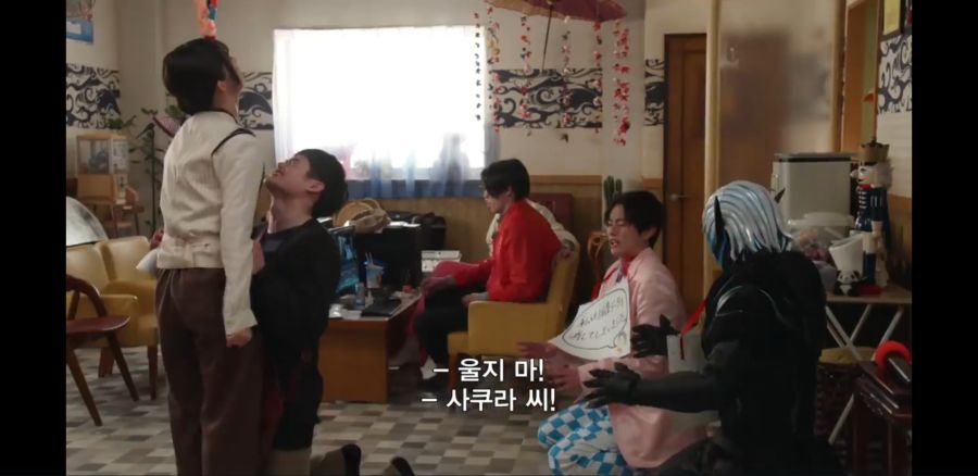 [가면라이더 리바이스] 사람 5명 + 악마 1명이 모일때 발생하는 일_37.jpg