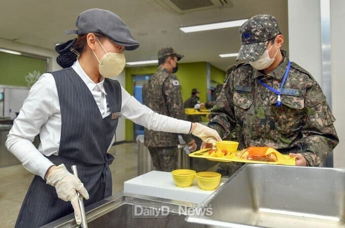 공군 짬밥 근황.jpg_3.jpg