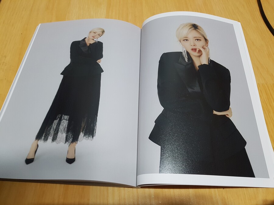 트와이스 진 포토북_43.jpg