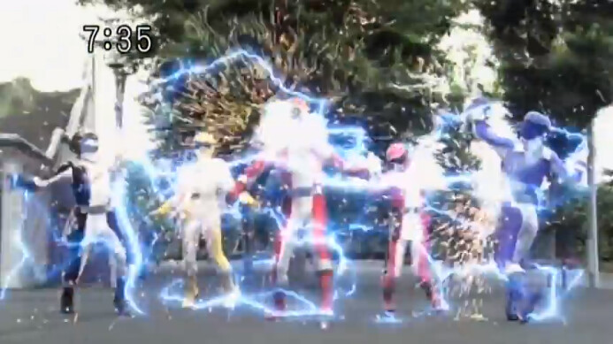 전대물) 어떤 개그캐가 최종보스_29.png