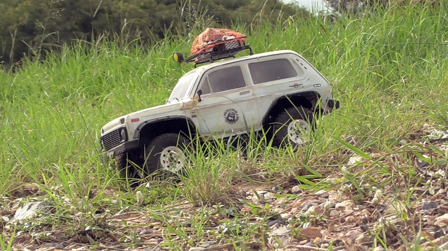 러시아 SUV 1977 Lada Niva 4x4 오프로드 주행_4.jpg