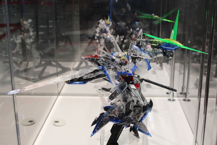 MG 이클립스 건담 [클리어 컬러] 전시 사진_5.jpg