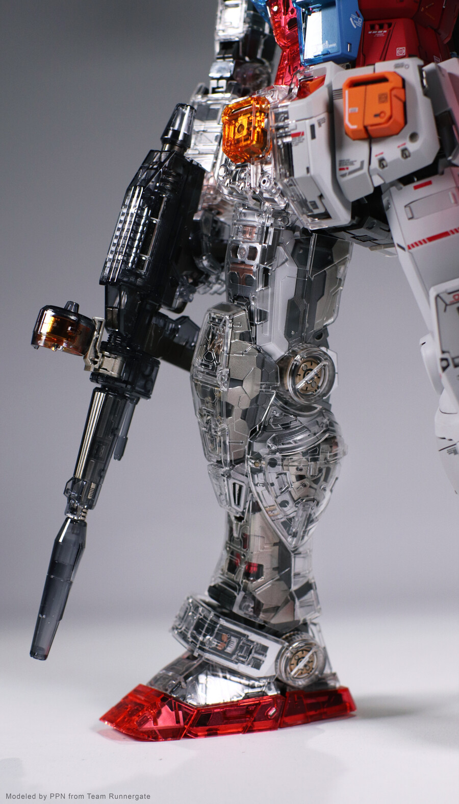 [PG] 건담 (언리쉬드)_ 하프클리어 도색_24.jpg