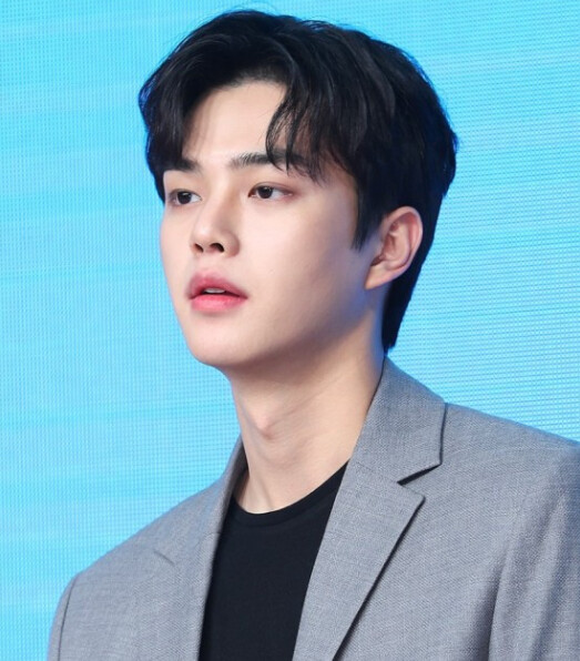 요즘 유행하는 남자머리스타일 반깐_1.png