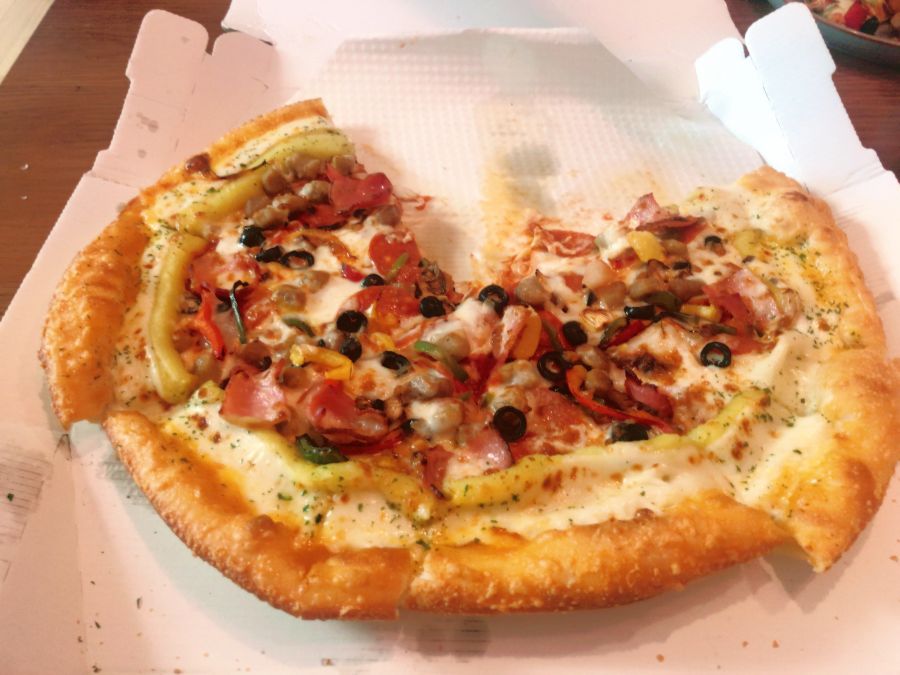 피자헛 수퍼슈프림 리치골드 피자_2.jpg