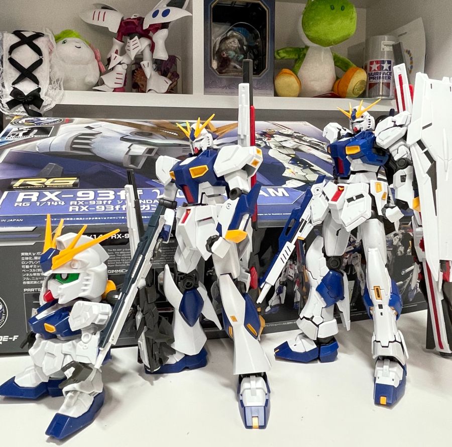 RG & EG RX-93ff 뉴 건담 비교 사진_4.jpg