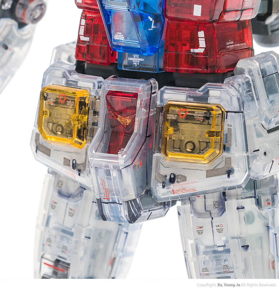 MG 퍼스트 건담 3.0 클리어 컬러 (RX-78-2 Gundam) 리뷰_14.jpg