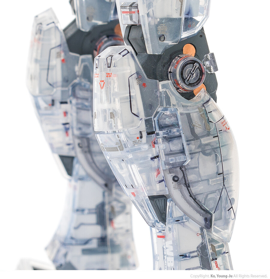 MG 퍼스트 건담 3.0 클리어 컬러 (RX-78-2 Gundam) 리뷰_16.jpg