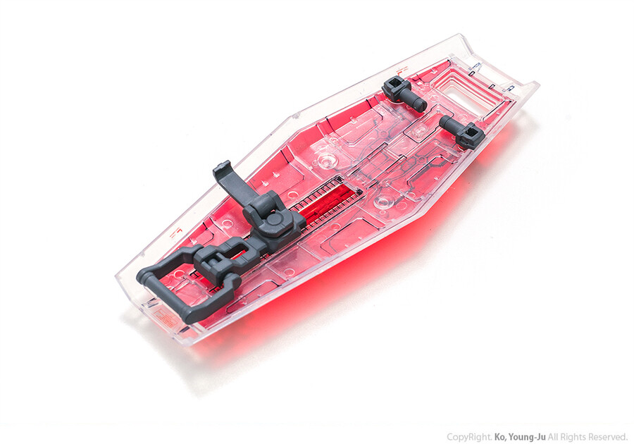 MG 퍼스트 건담 3.0 클리어 컬러 (RX-78-2 Gundam) 리뷰_38.jpg