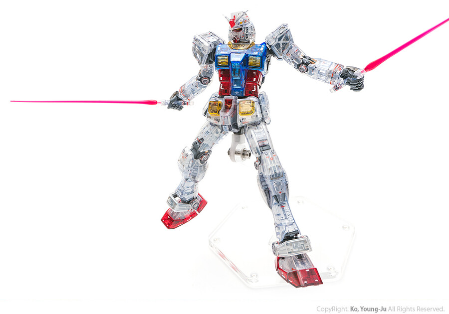 MG 퍼스트 건담 3.0 클리어 컬러 (RX-78-2 Gundam) 리뷰_71.jpg