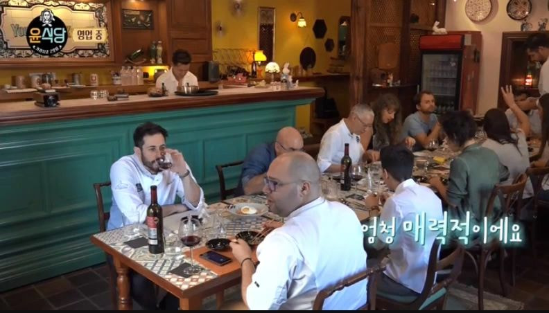 윤식당 한국인 외모에 흠뻑 빠진 외국인들