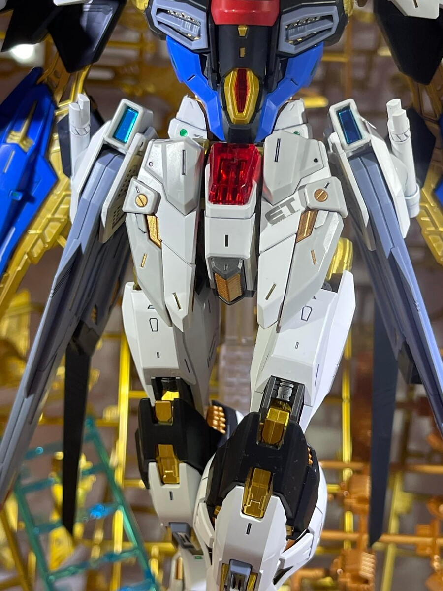 [반다이] MGEX 스트라이크 프리덤 건담 전시사진_4.jpg
