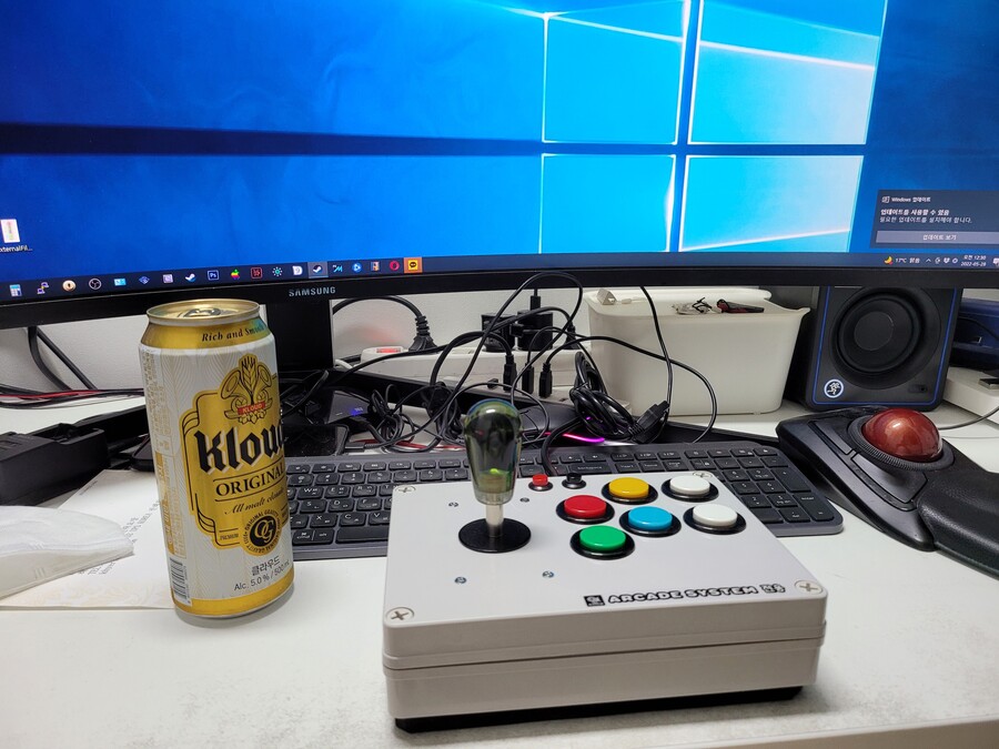 책꽂이에 쏘옥 들어가는 조이스틱_15.jpg