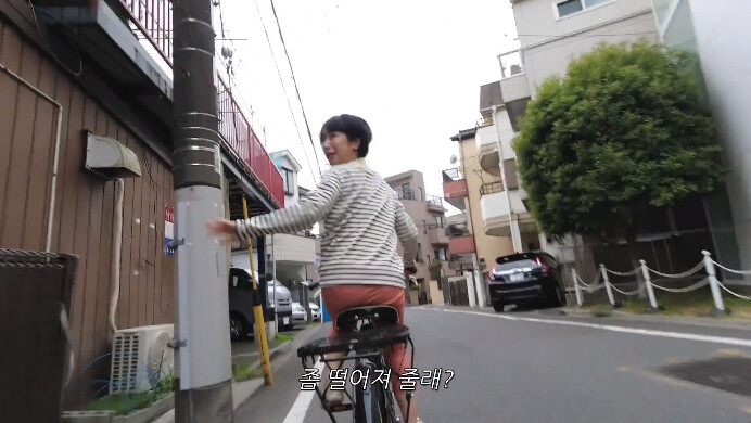 [가면라이더 리바이스] 여장한 악마가 따라다닌다_3.png