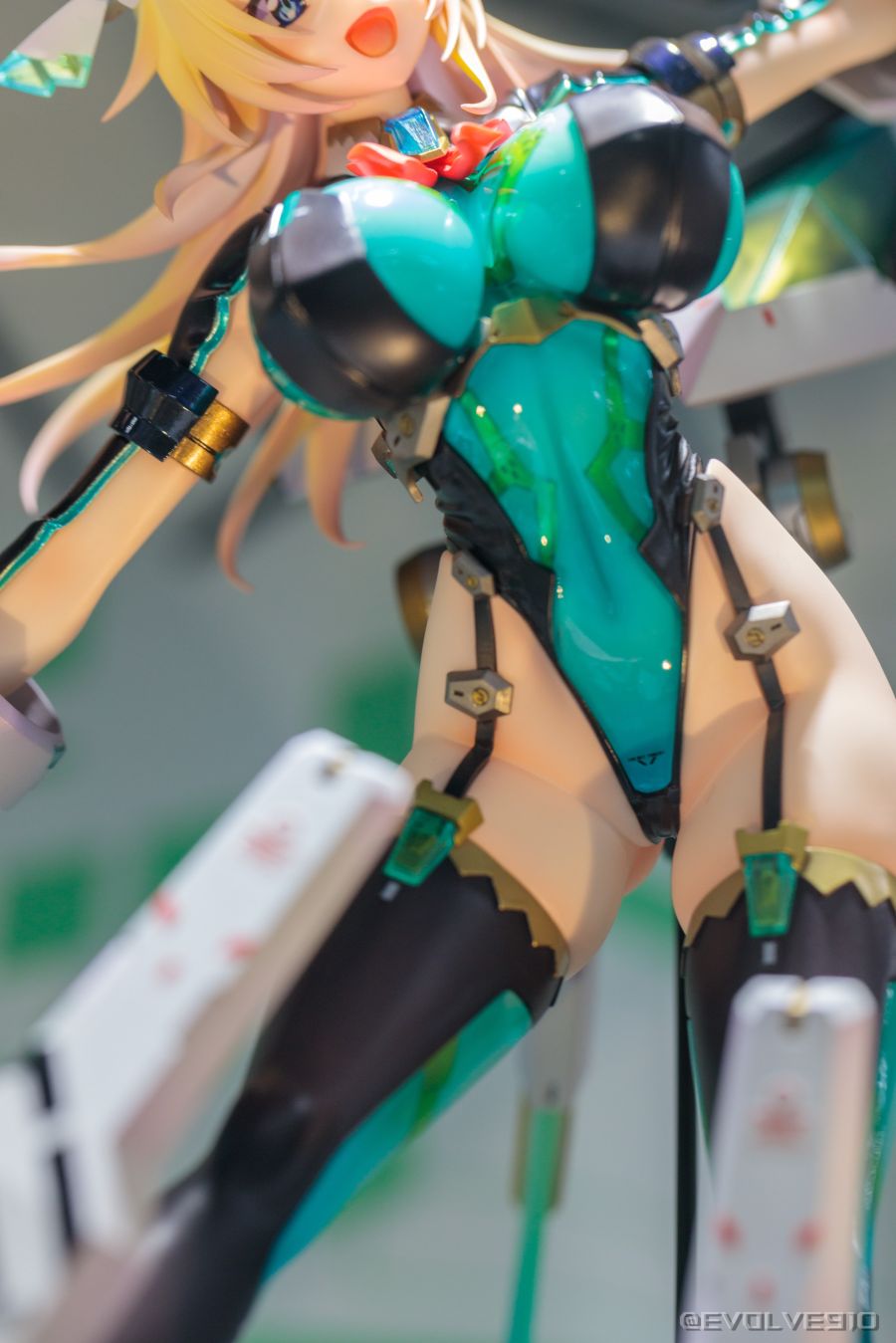 [Vertex] 오빗 걸즈 - 피오나 풀문 전시 사진_21.jpg