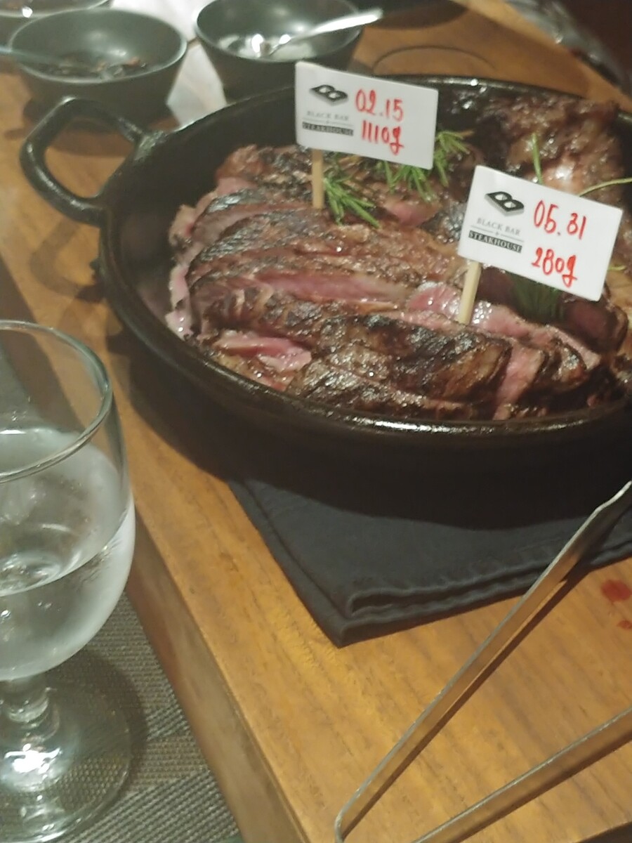 오른쪽 감사합니다!) 회사 사장님께서 식사 초대를 해주셨습니다._2.jpg