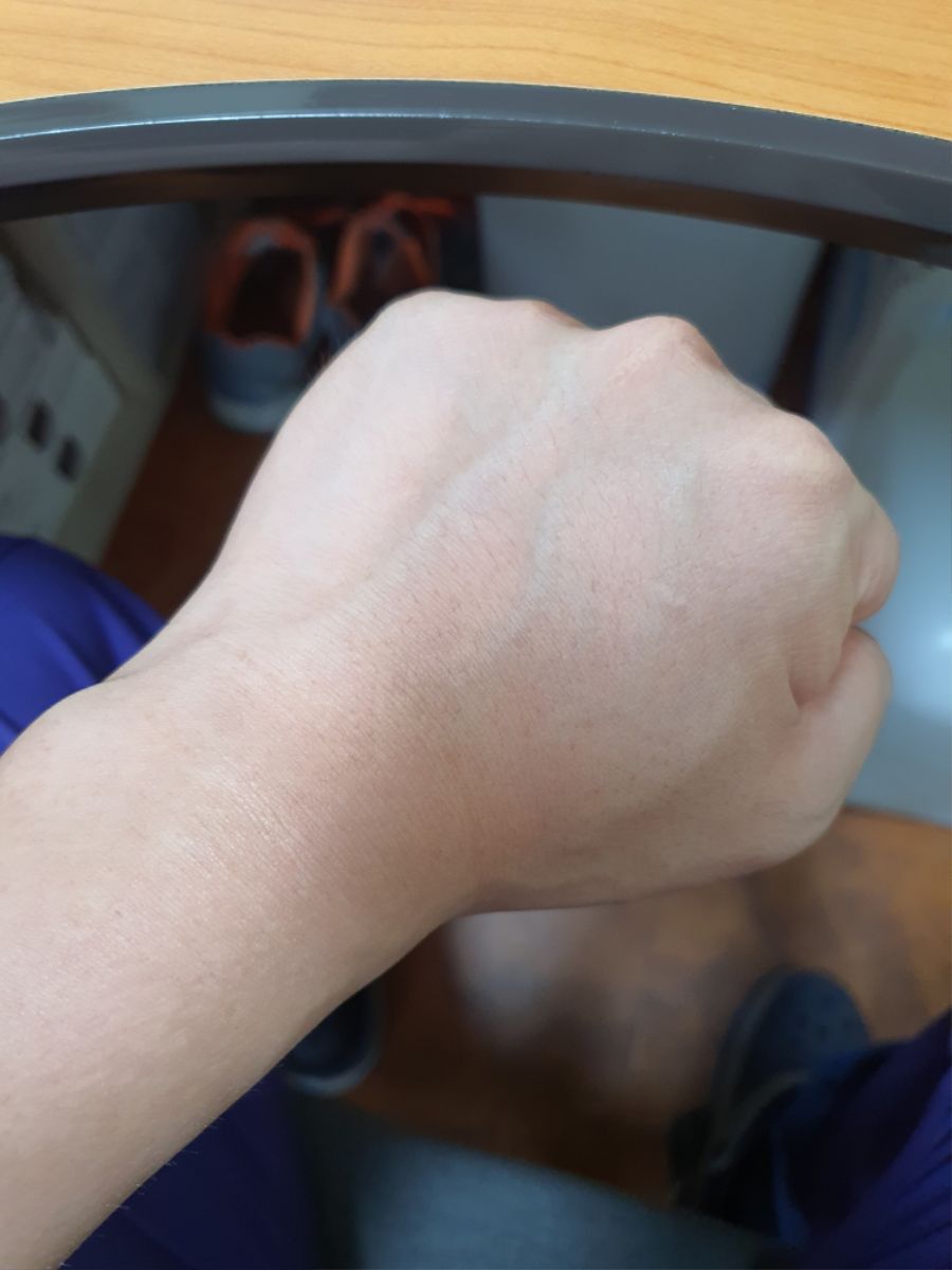 도라에몽 주먹짤 보고 찍어본 내 주먹_1.jpg